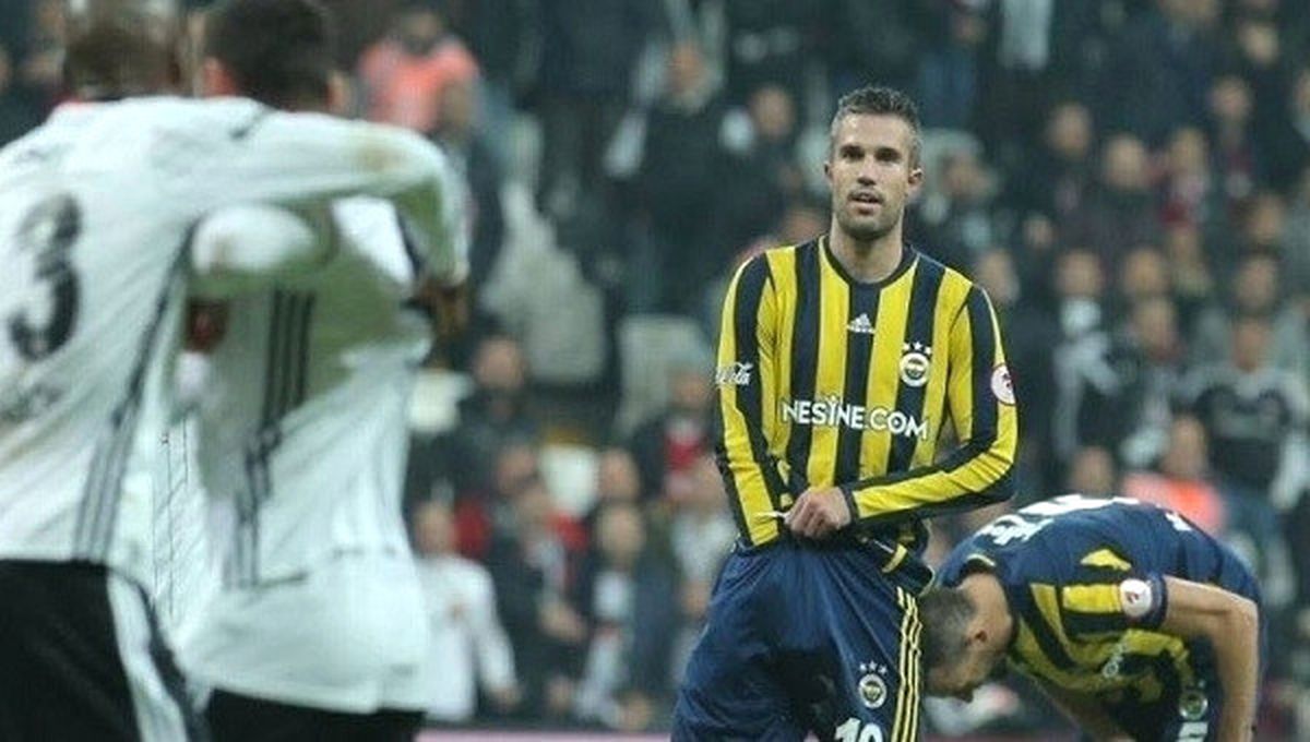 Beşiktaş, Van Persie\'ye Resmen Dava Açtı