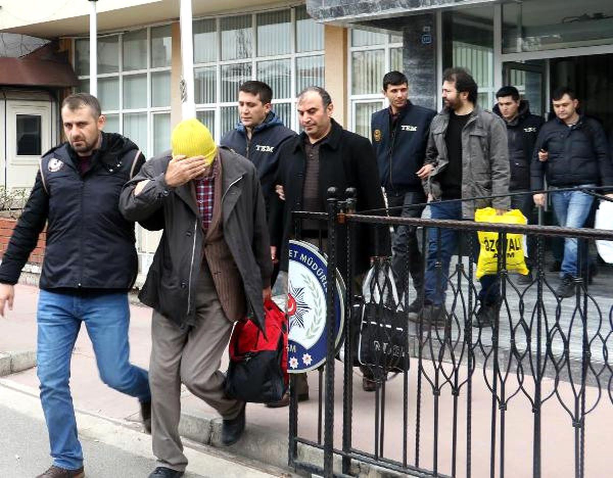 Bylock\' Kullandıkları İddia Edilen 21 Polis Tutuklandı