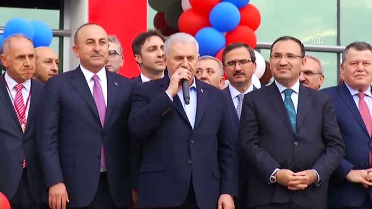 Detay Görüntü) Başbakan Yıldırım: Millet İçin \'Evet\' Diyeceğiz