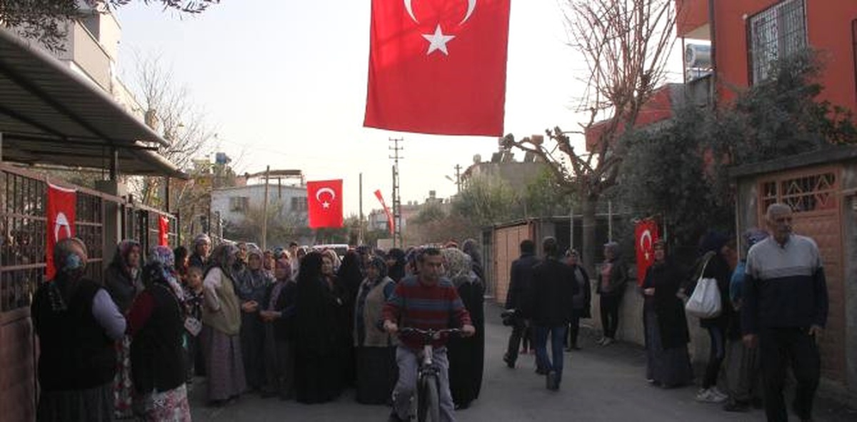 Dha Yurt;rus Uçaklarının Şehit Ettiği Uzman Onbaşı \'Ben Şehit Olacağın\' Diye El Bab\'a Gitmiş