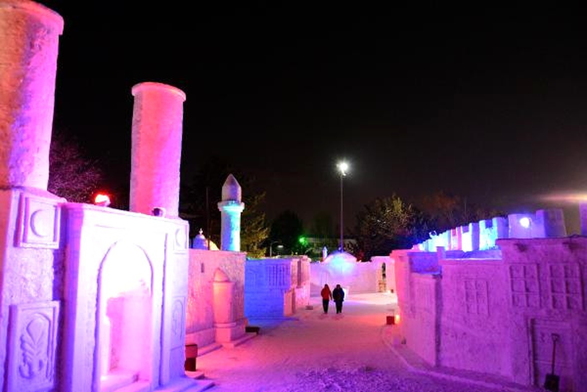 Erzurum\'un Tarihi Eserleri \'Kar Sokağı\'nda