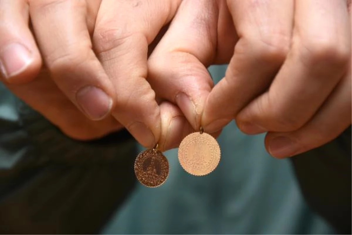 Fiyatı Uçunca Gram Altın Dörde Bölündü