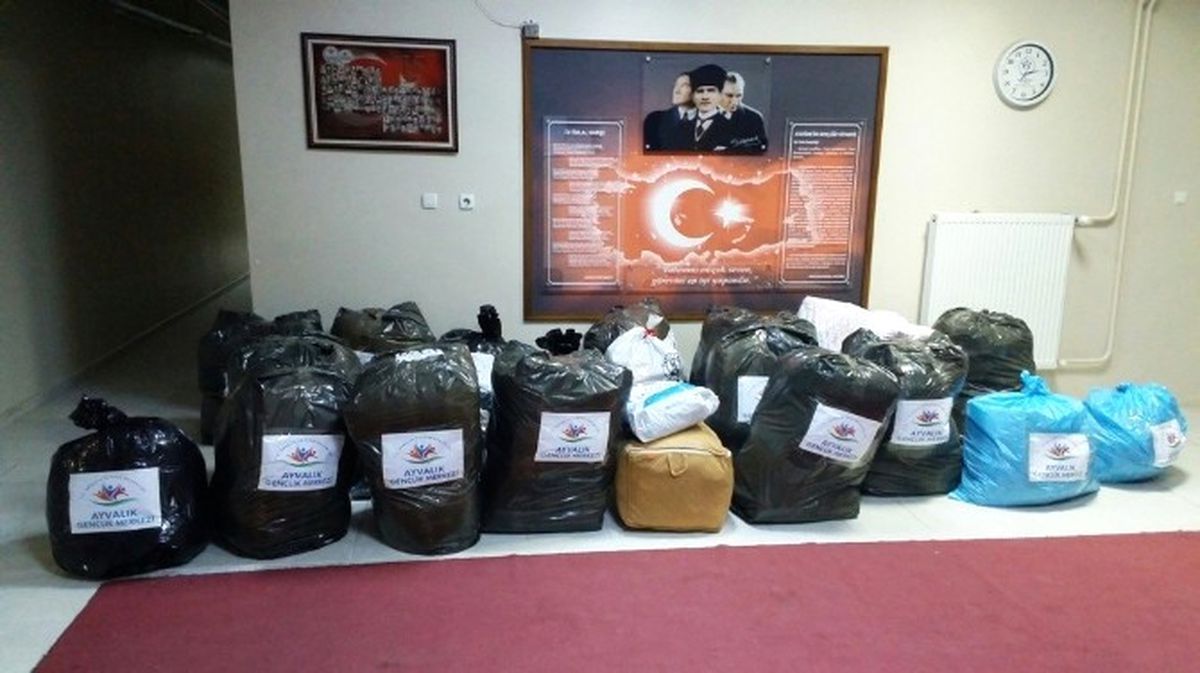 Gençlik Meclisi\'nden Ayvalık\'tan Ayvacık\'a Yardım Eli