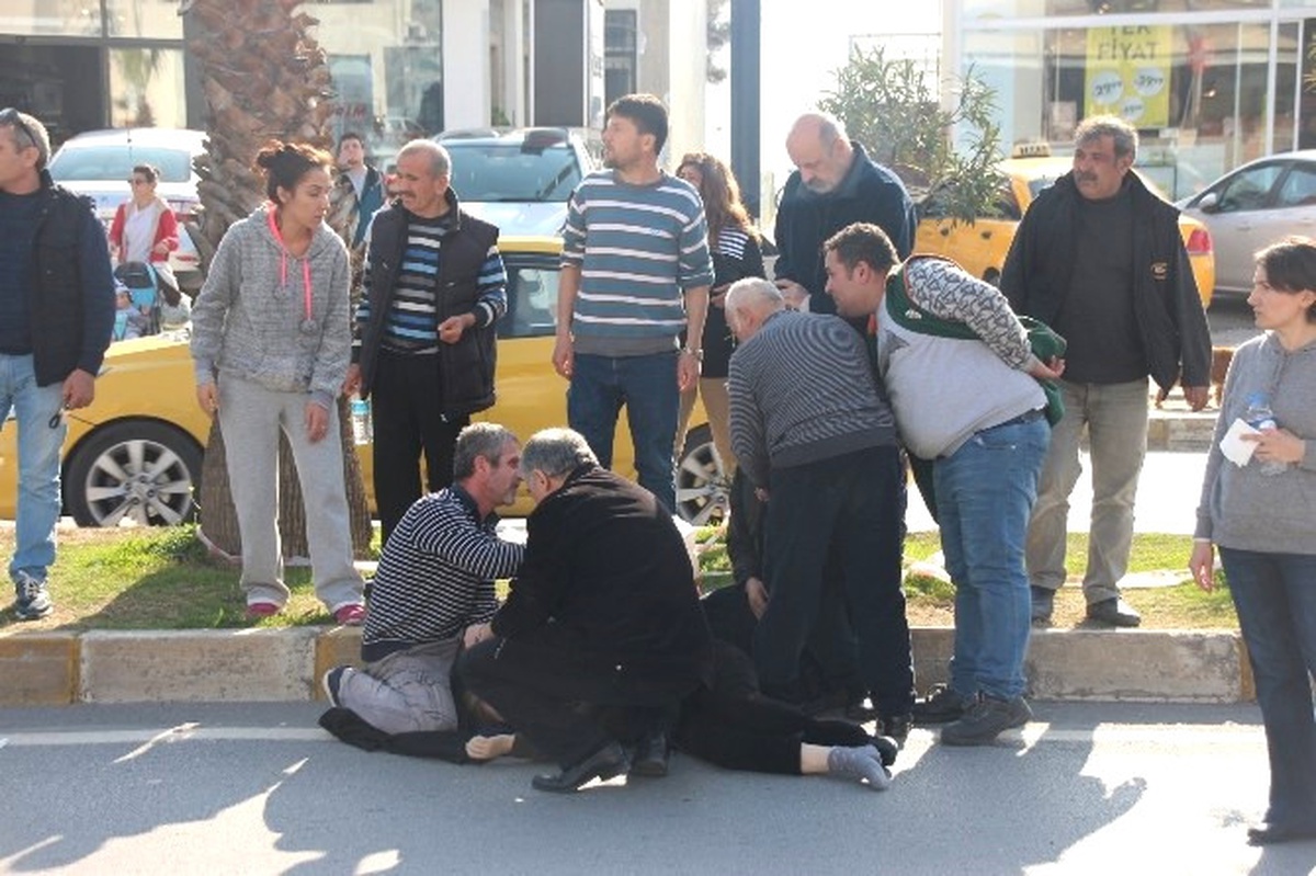 Karşıdan Karşıya Geçerken Motosiklet Çarptı
