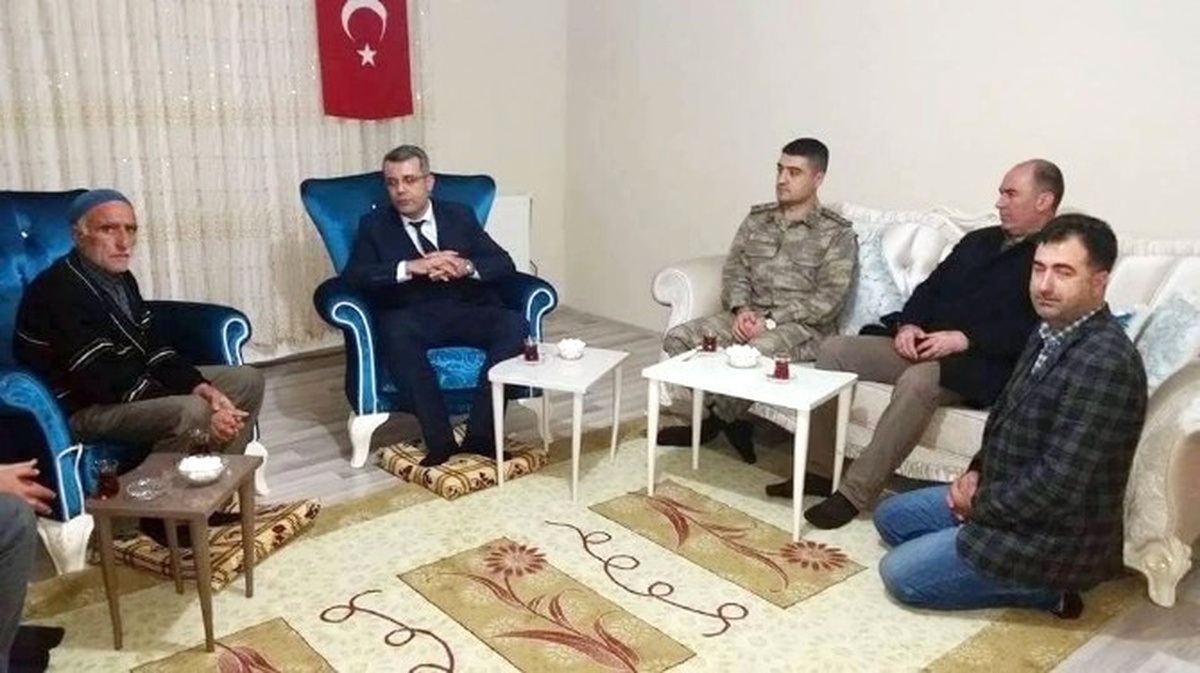 Kaymakam Vural\'dan Şehit Ailesine Ziyaret