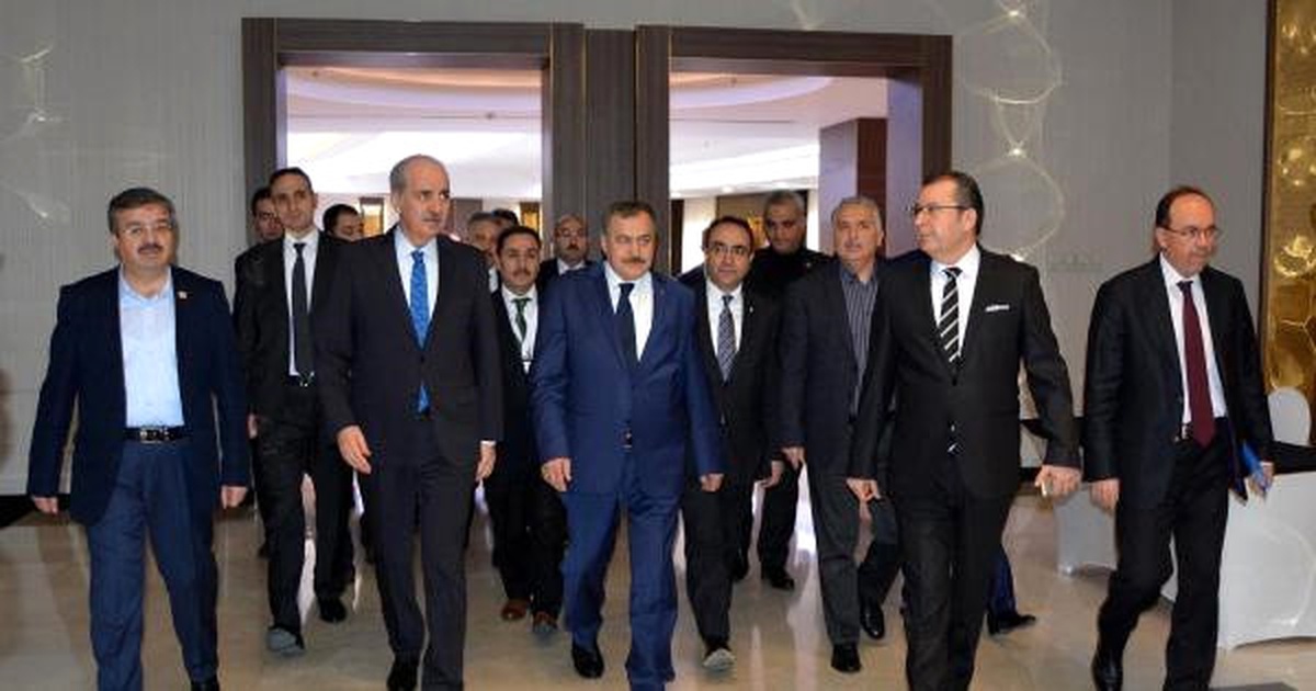 Kurtulmuş: Türkiye\'de Anayasa Değişikliği Oylanıyor, Kıyamet Kopmuyor