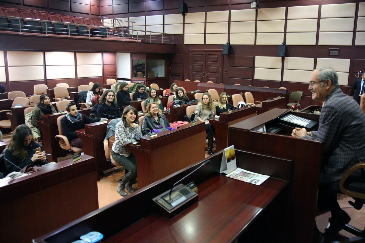 Özyeğin Üniversitesi Öğrencileri Büyükerşen\'i Ziyaret Etti