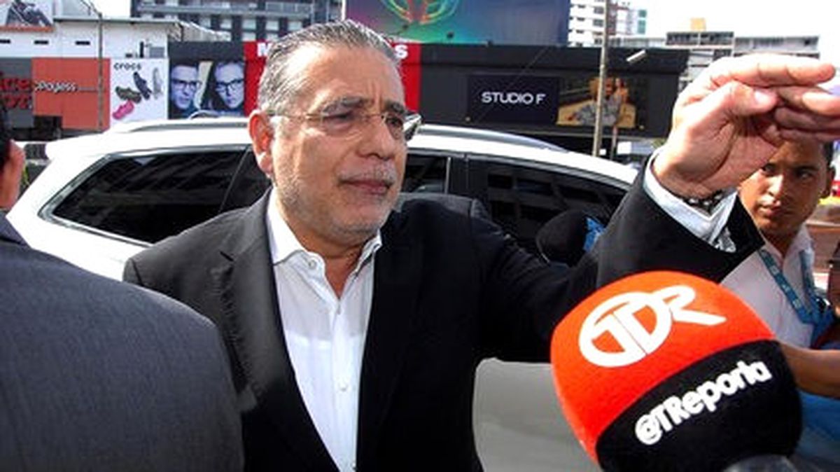 Peru\'nun Eski Devlet Başkanı Toledo\'ya Rüşvetten Tutuklama Kararı