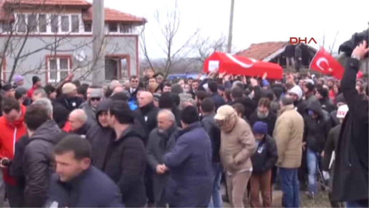 Sakarya El Bab Şehidini 10 Bin Kişi Son Yolculuğuna Uğurladı