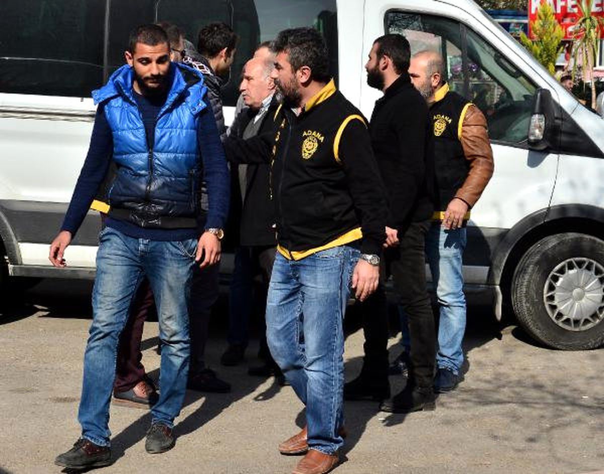 Silahlı Asker Kutlamasına 5 Gözaltı