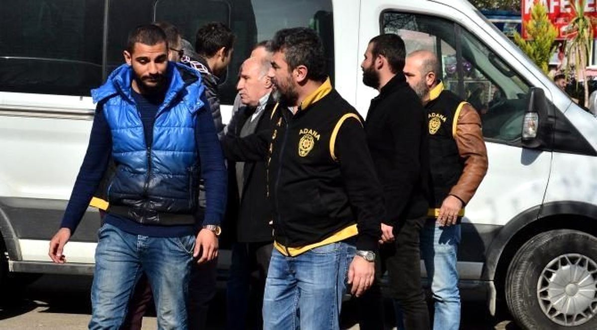 Silahlı Asker Kutlamasına 5 Gözaltı