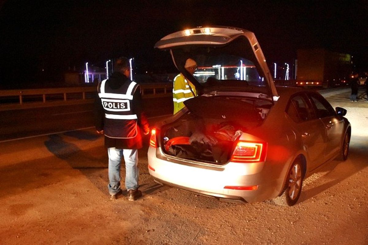 Tosya\'da Jandarma ve Polis \'Den Aynı Anda Huzur Operasyonu