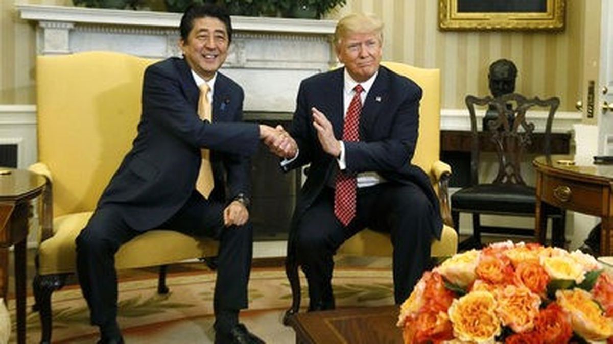 Trump ve Abe\'den Yarım Asır Sonra Golf Maçı