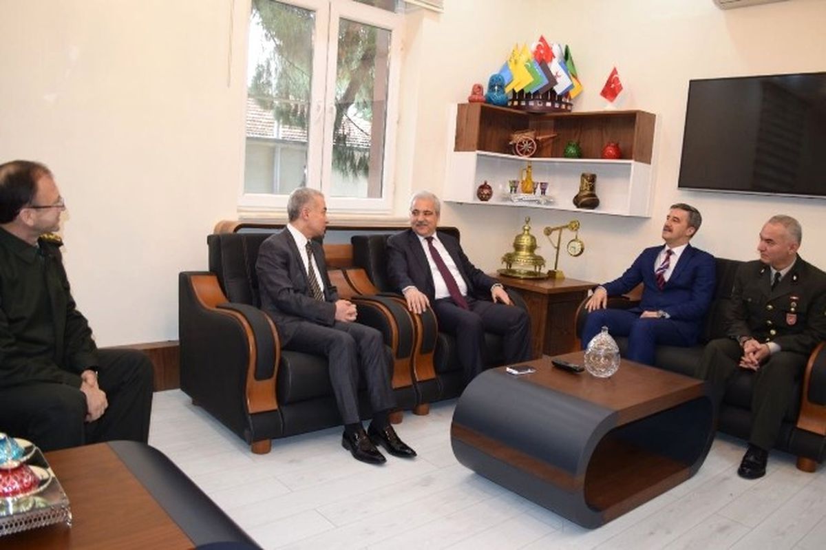 Vali Güvençer\'den Turgutlu\'ya Ziyaret