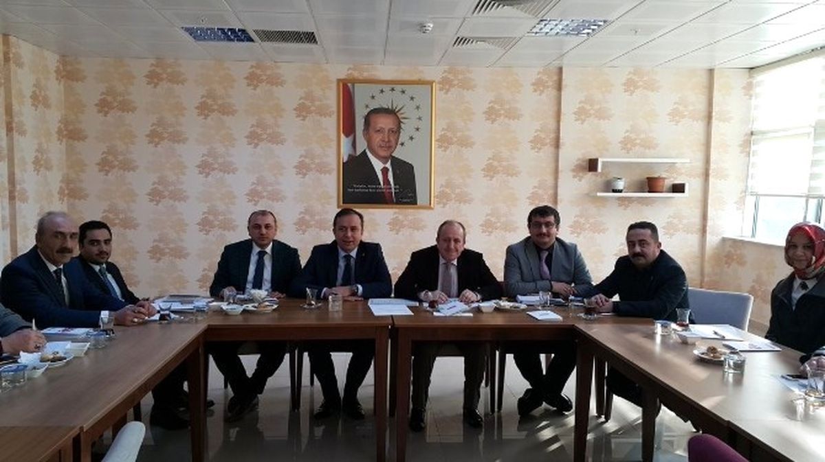 AK Parti İlçe Başkanları Toplantısı Yapıldı