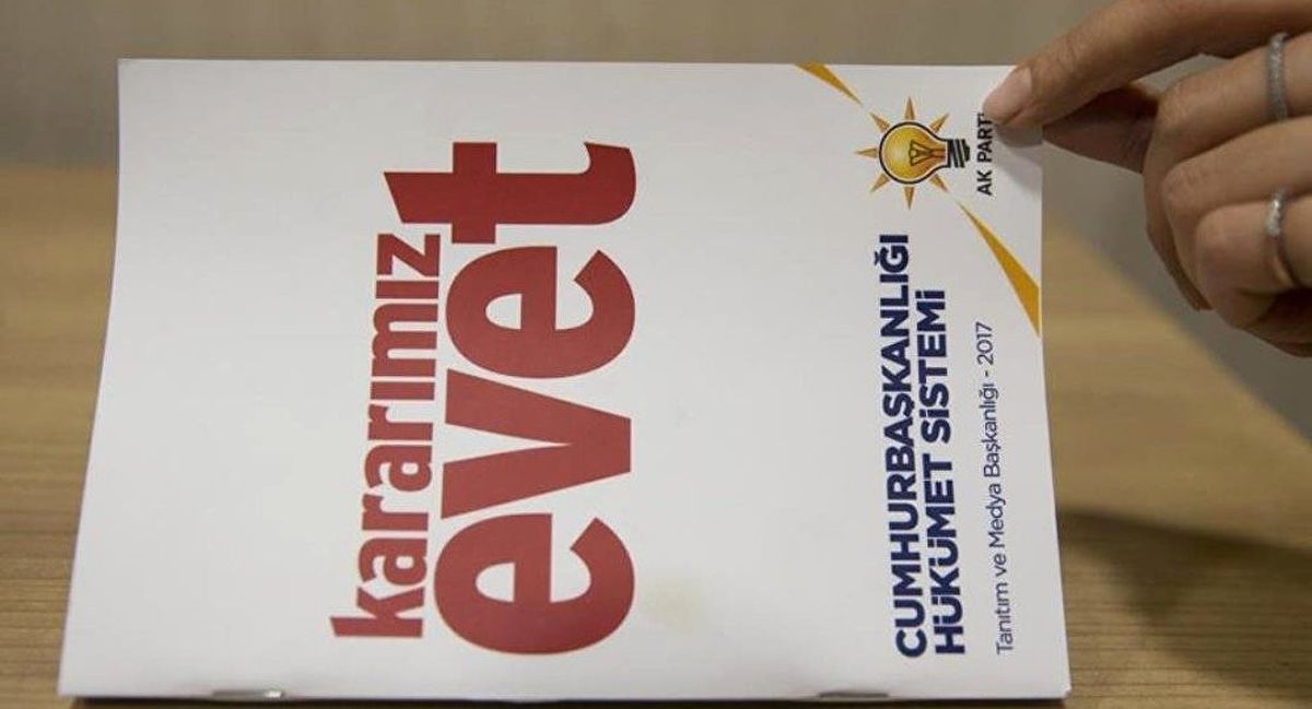 AK Parti\'nin "Kararımız Evet" Kitapçığına Videolu Tanıtım