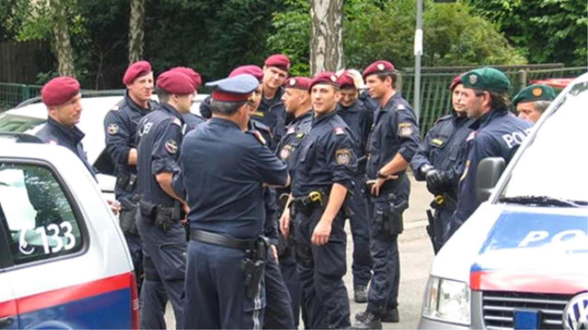 Avusturya\'da Polise "Ahbap" Dediği İçin 100 Avro Ceza
