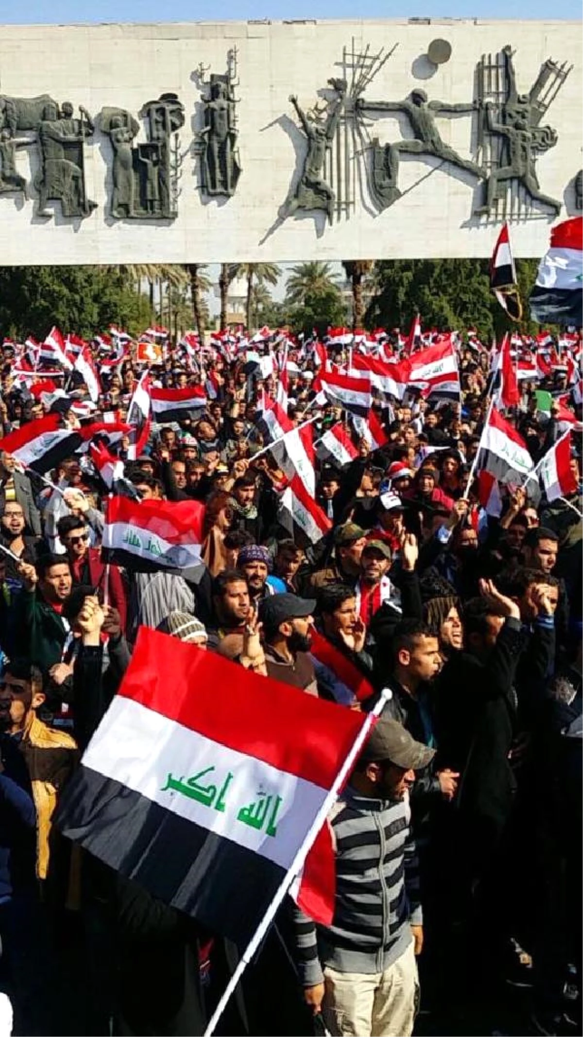 Bağdat\'ta Kanlı Protesto Gösterisi