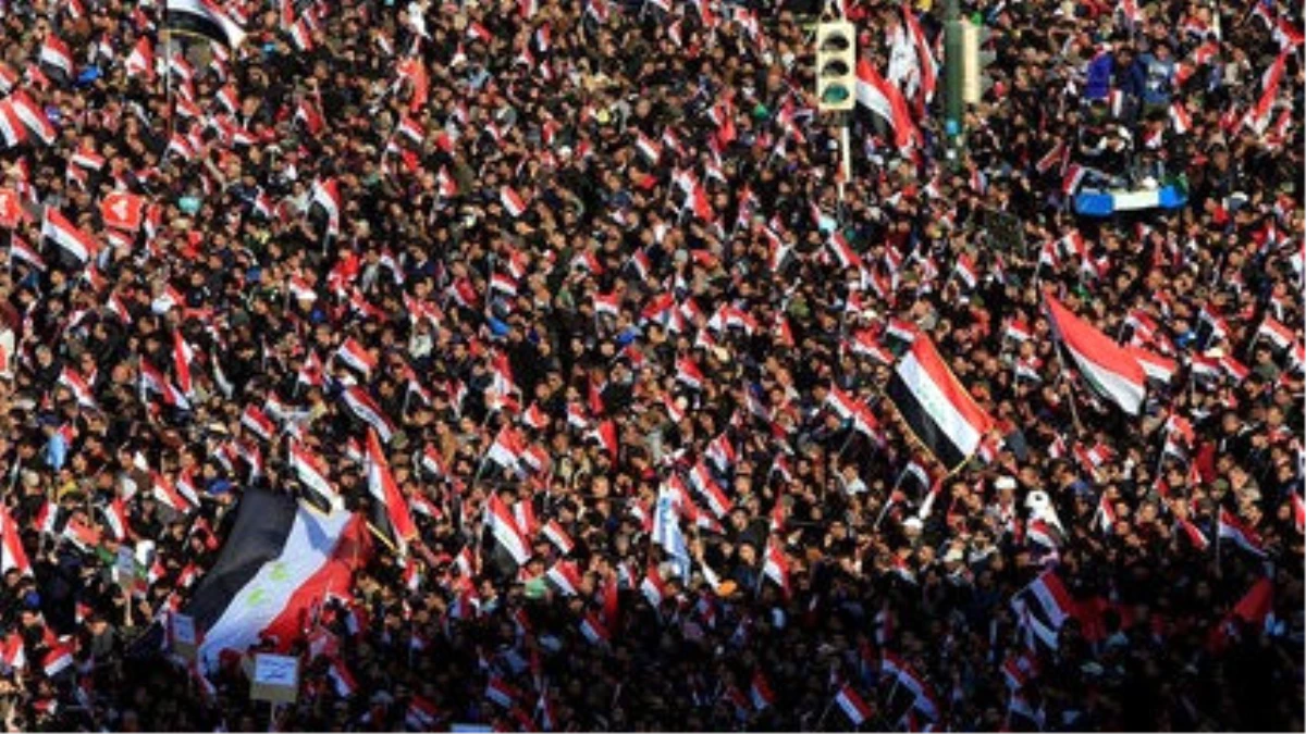 Bağdat\'ta Seçim Kurulu ve Seçim Kanunu Protesto Edildi