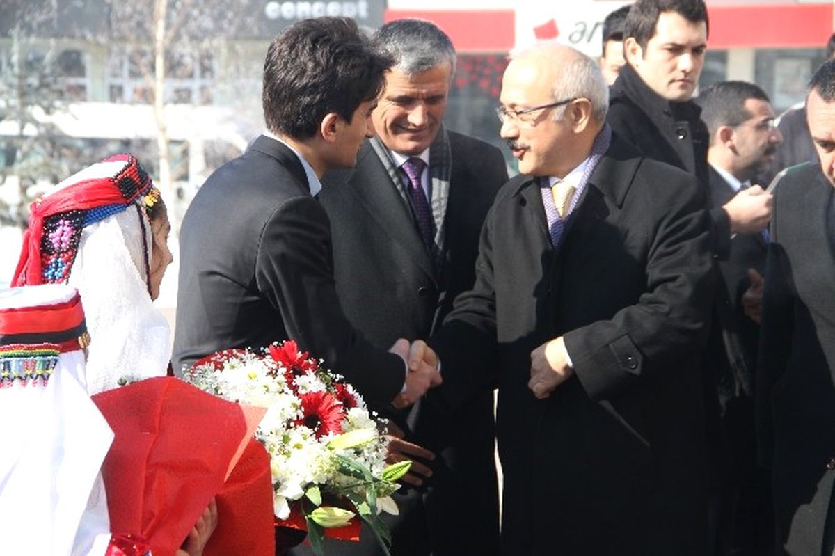 Bakan Arslan ve Elvan, Ardahan\'da Cazibe Merkezleri Tanıtım Toplantısına Katıldı