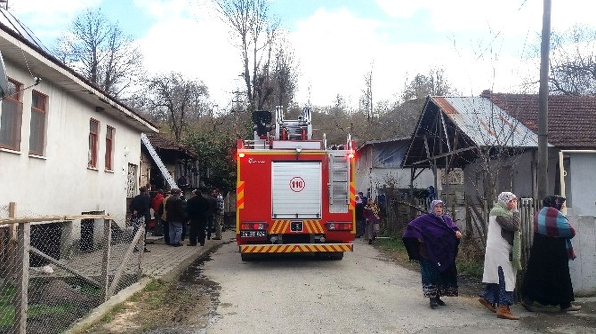Cinayet Zanlısının İkameti Kimliği Belirsiz Kişilerce Yakıldı