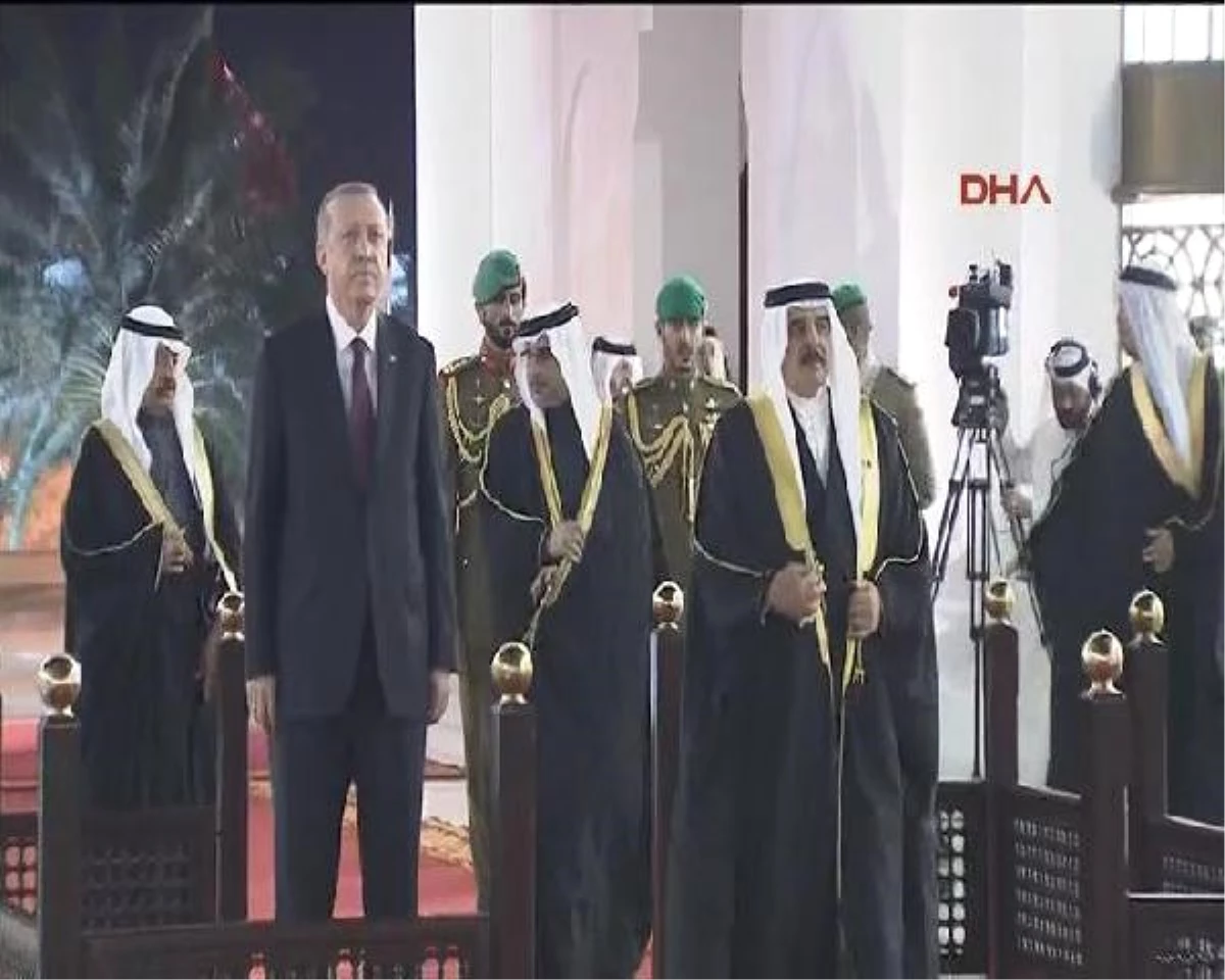 Cumhurbaşkanı Erdoğan, Bahreyn\'e İndi (1)