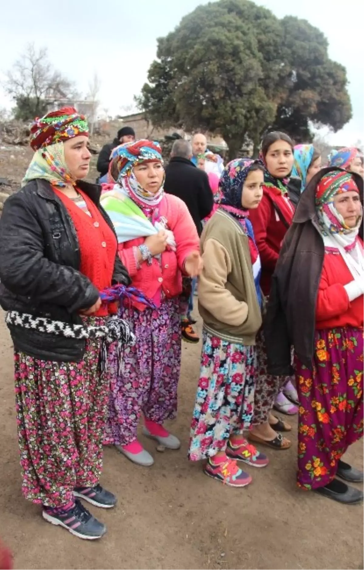 Depremzedelerin Yüzü Yardımlarla Gülüyor