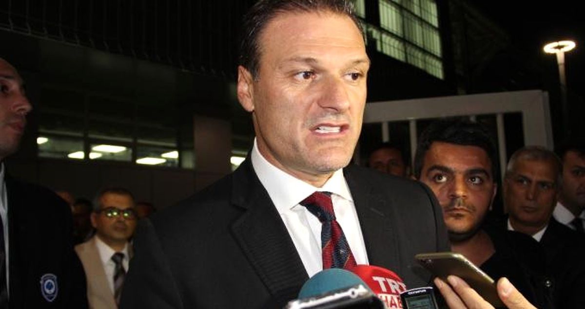 Eskişehirsporlu Taraftarlar: Alpay Özalan Bu Şehri Terk Et