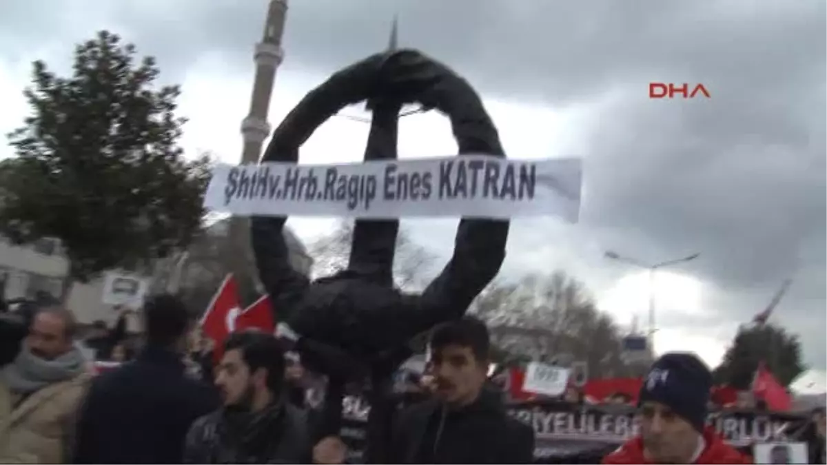 Hava Harp Okulu Önünde Protesto