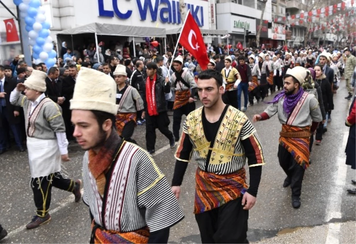 Kahramanmaraş\'ın Kurtuluşu 20 Bin Vatandaş ile Kutlandı