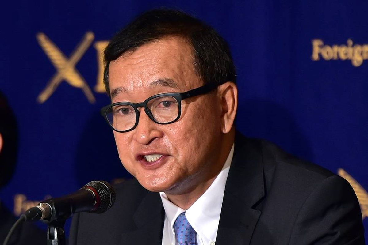 Kamboçya\'da Muhalefet Lideri Rainsy\'nin İstifası