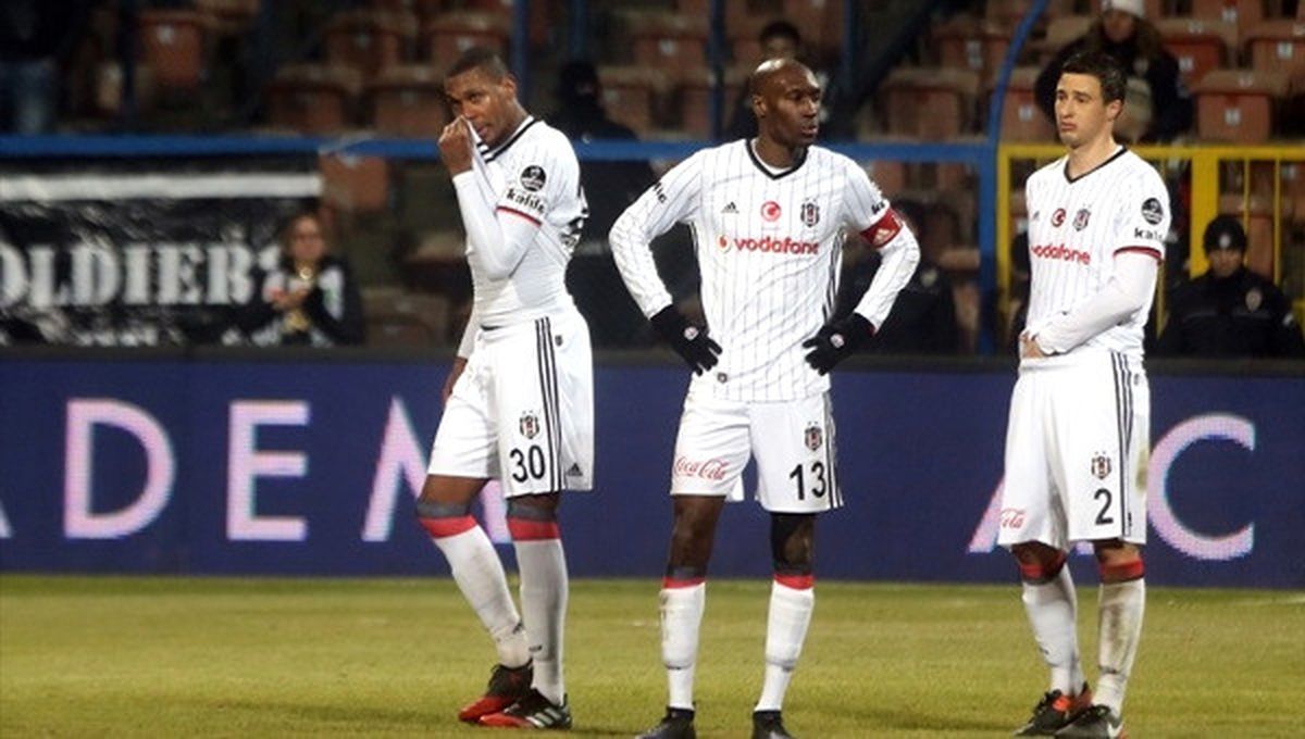 Karabük\'te Beşiktaş Otobüsüne Saldırı!