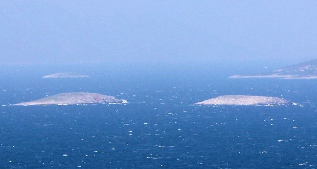 Kardak Nöbetine Fırtına Engeli