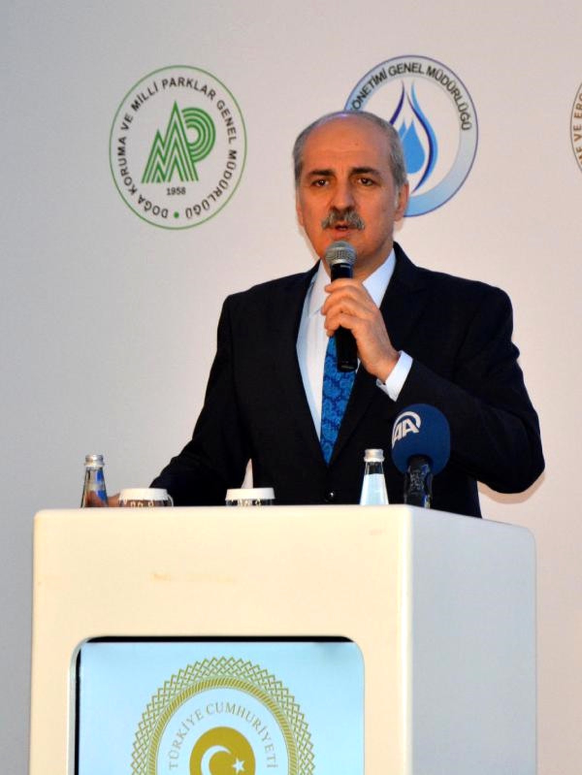 Kurtulmuş: Türkiye\'de Anayasa Değişikliği Oylanıyor, Kıyamet Kopmuyor