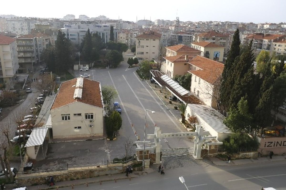 Pazar Kalkacak, Tarih Kurtulacak