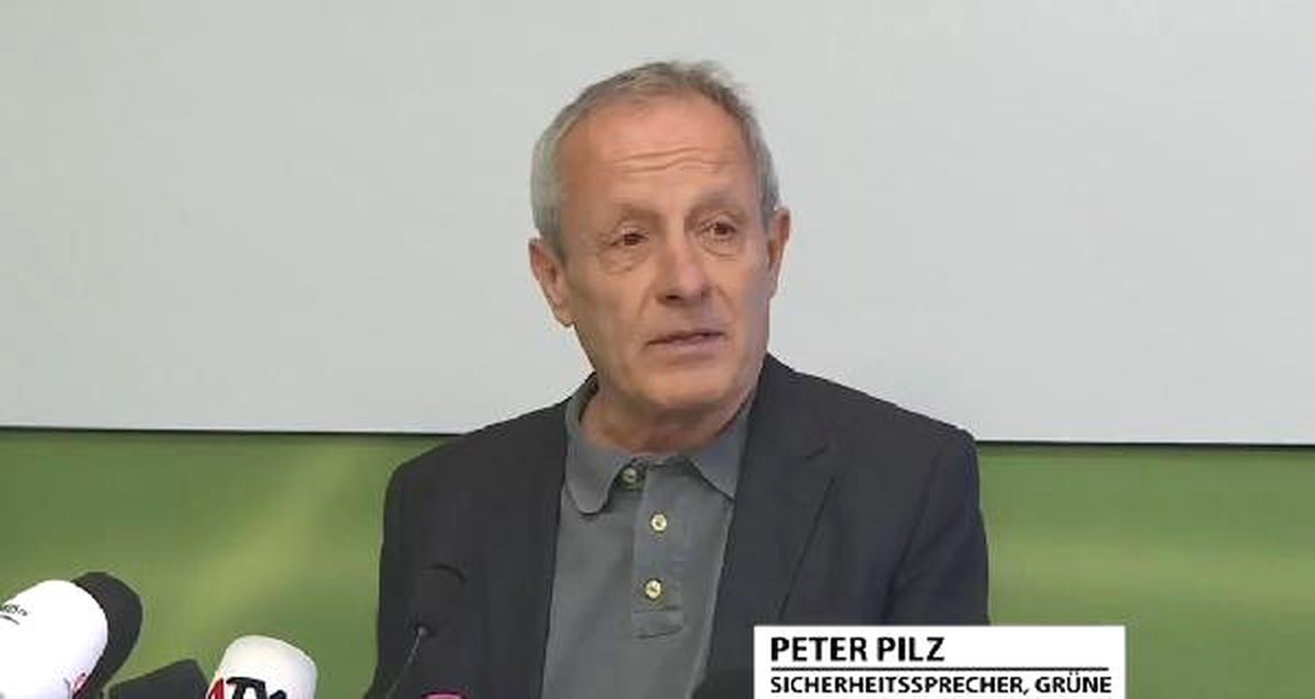 Pilz: "Türkiye Avusturya\'da 200 Casusla Muhalifleri İzliyor"