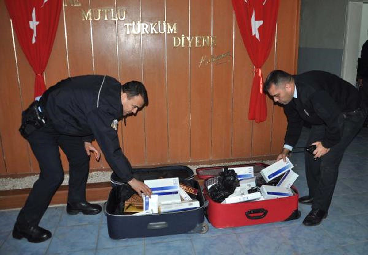 Suriyeliler\'in Evinde 710 Paket Kaçak Sigara Bulundu