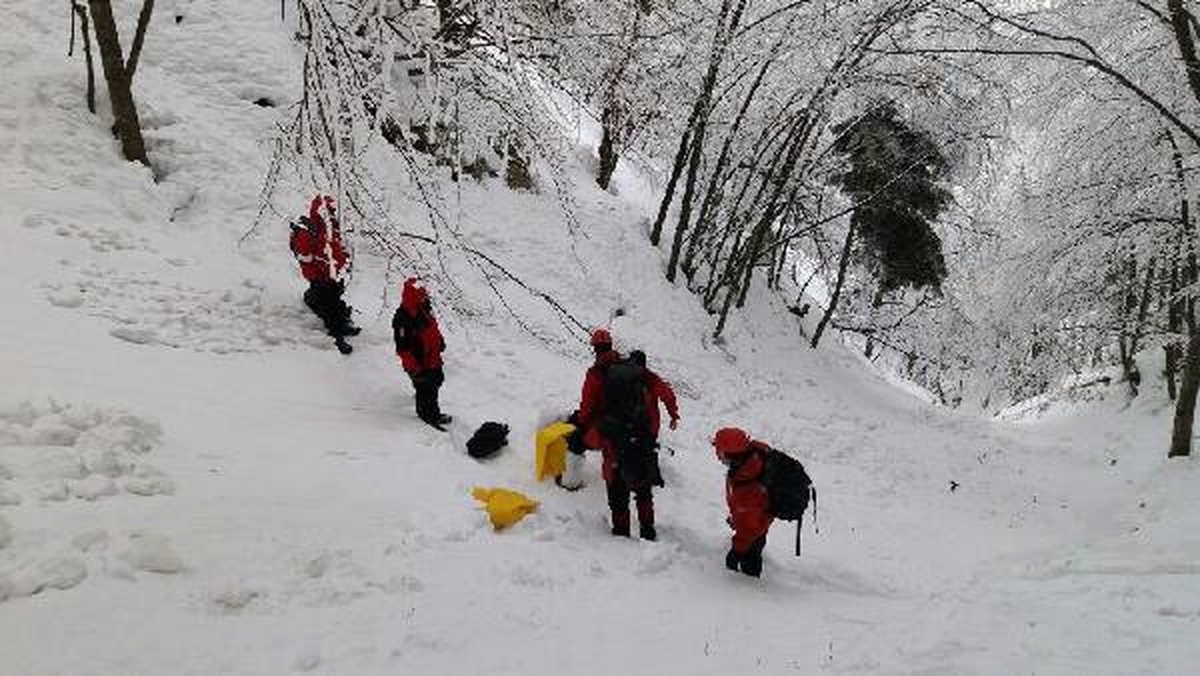 Uludağ\'da 300 Metre Yuvarlanan 75 Yaşındaki Emekli Öğretmen Öldü (2)