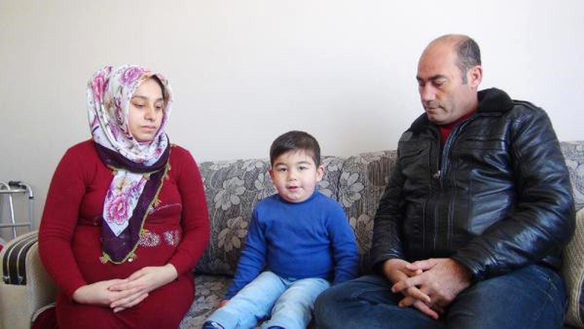 3 Yaşındaki Çocuklarının Tedavisi İçin Yardım İstiyorlar