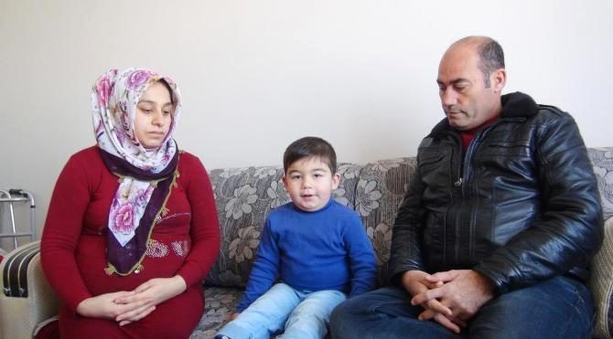 3 Yaşındaki Çocuklarının Tedavisi İçin Yardım İstiyorlar