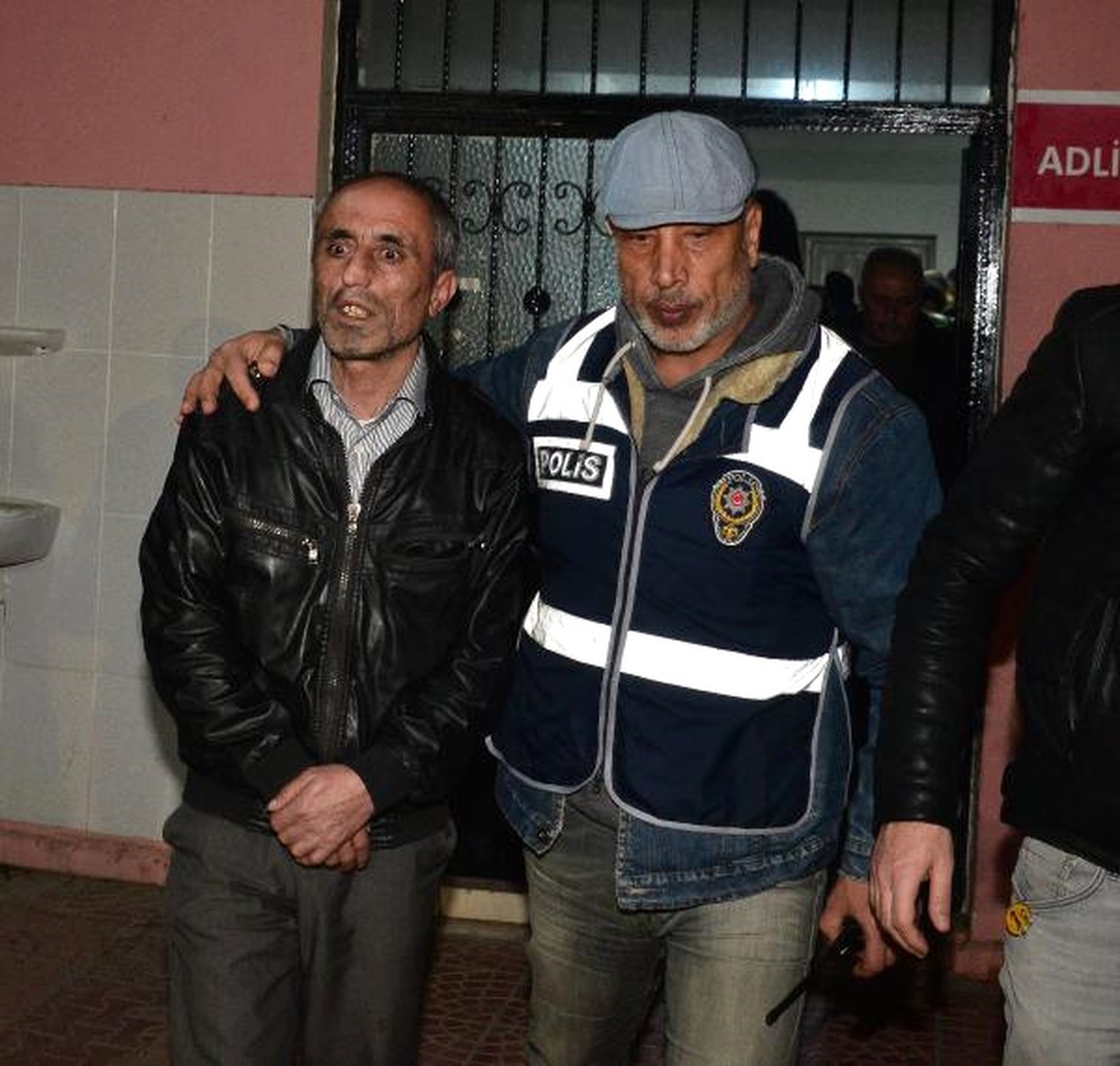 Adana\'da Pkk/kck Operasyonu: 26 Gözaltı (2)