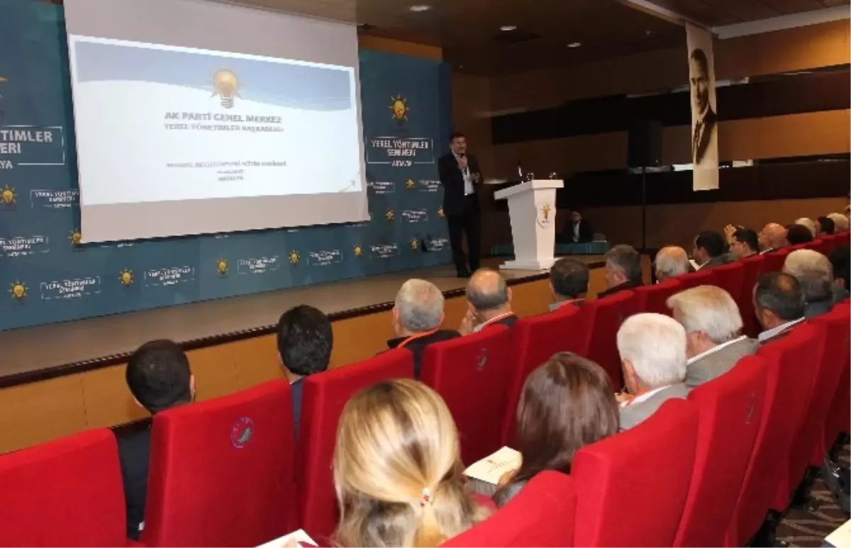 AK Parti\'li Meclis Üyelerine Eğitim Semineri