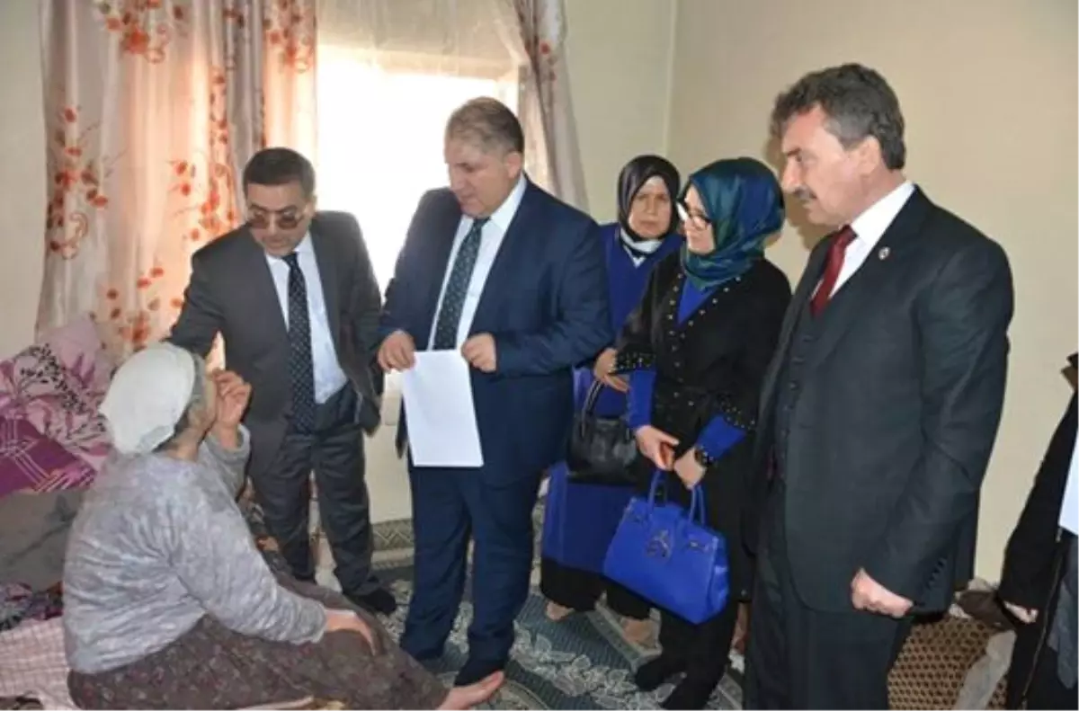 Akan İle Çelik\'ten Yenişehir\'de Sağlık Turu