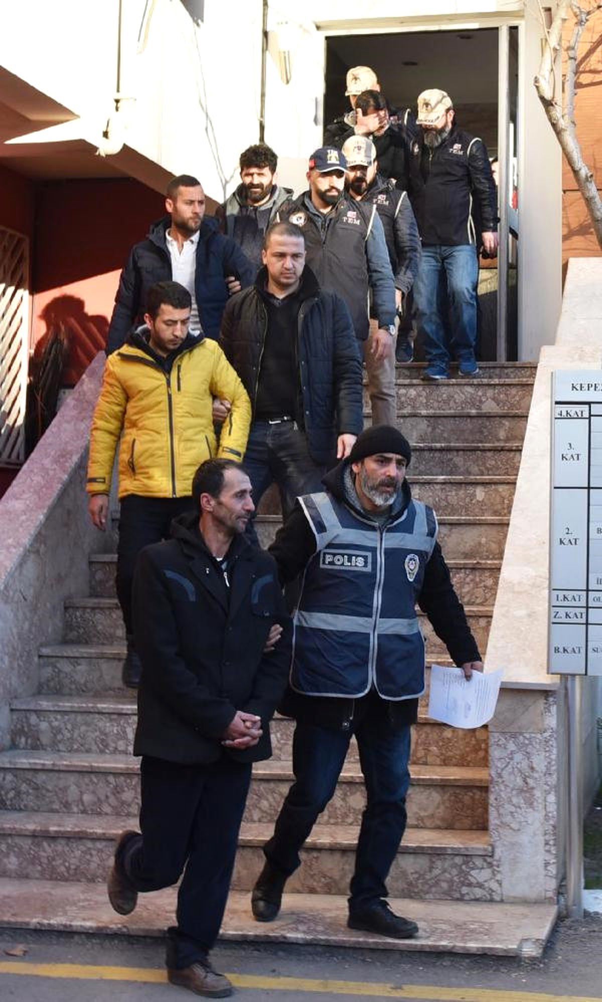 Antalya\'da Terör Operasyonu: 12 Gözaltı
