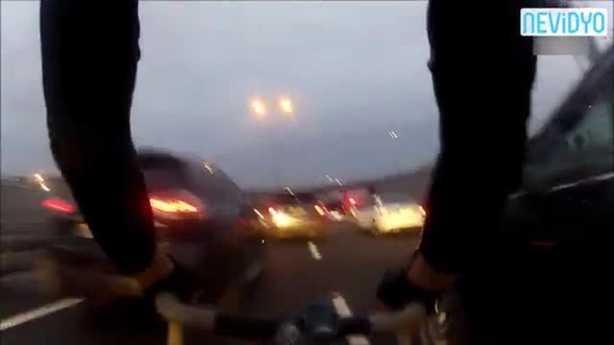 Avrasya Tüneli\'ni Bisikletle Geçince Polis Alarma Geçti