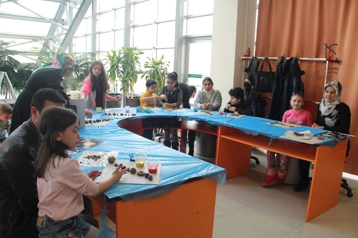 Bilim Atölyelerine Çocuklar Kadar Veliler de İlgi Gösterdi