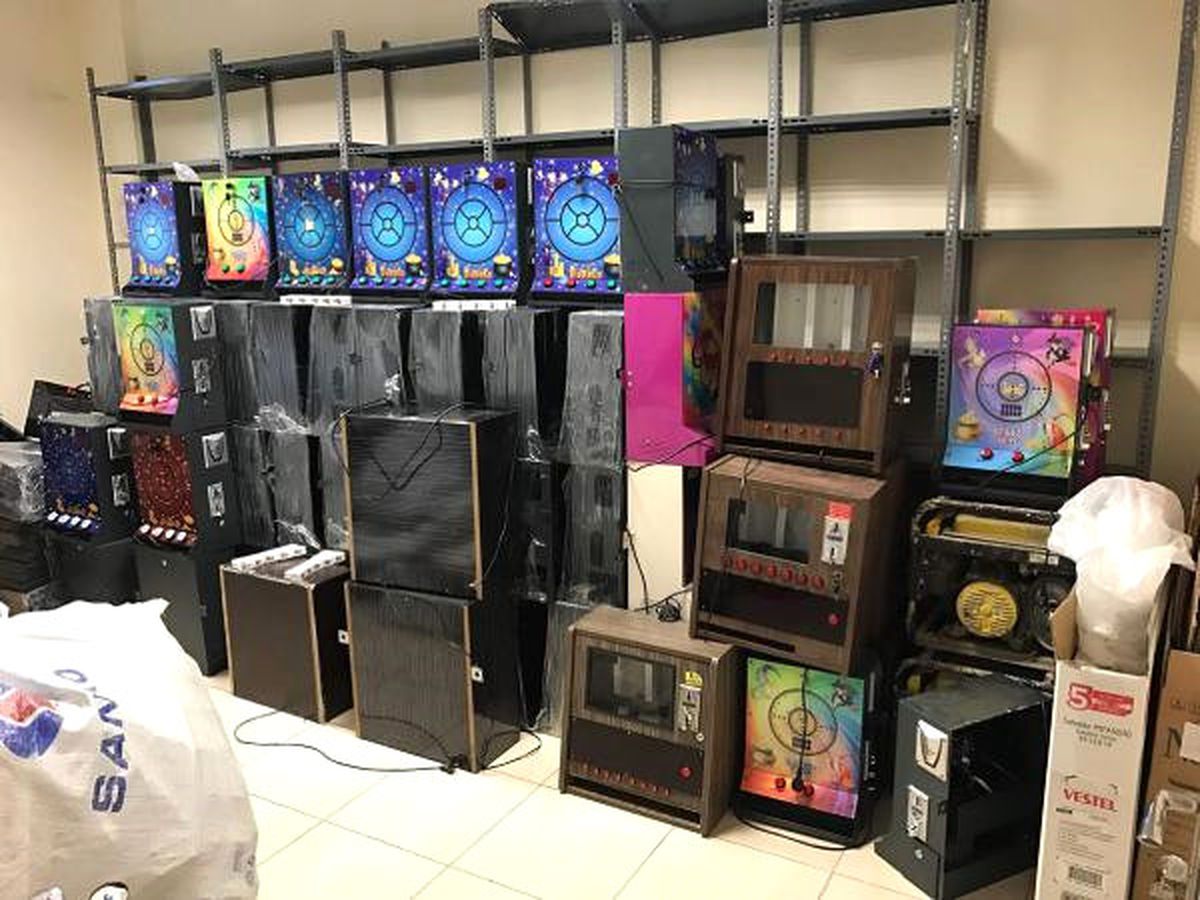 Çarkıfelek" Operasyonunda 1 Polis de Gözaltında