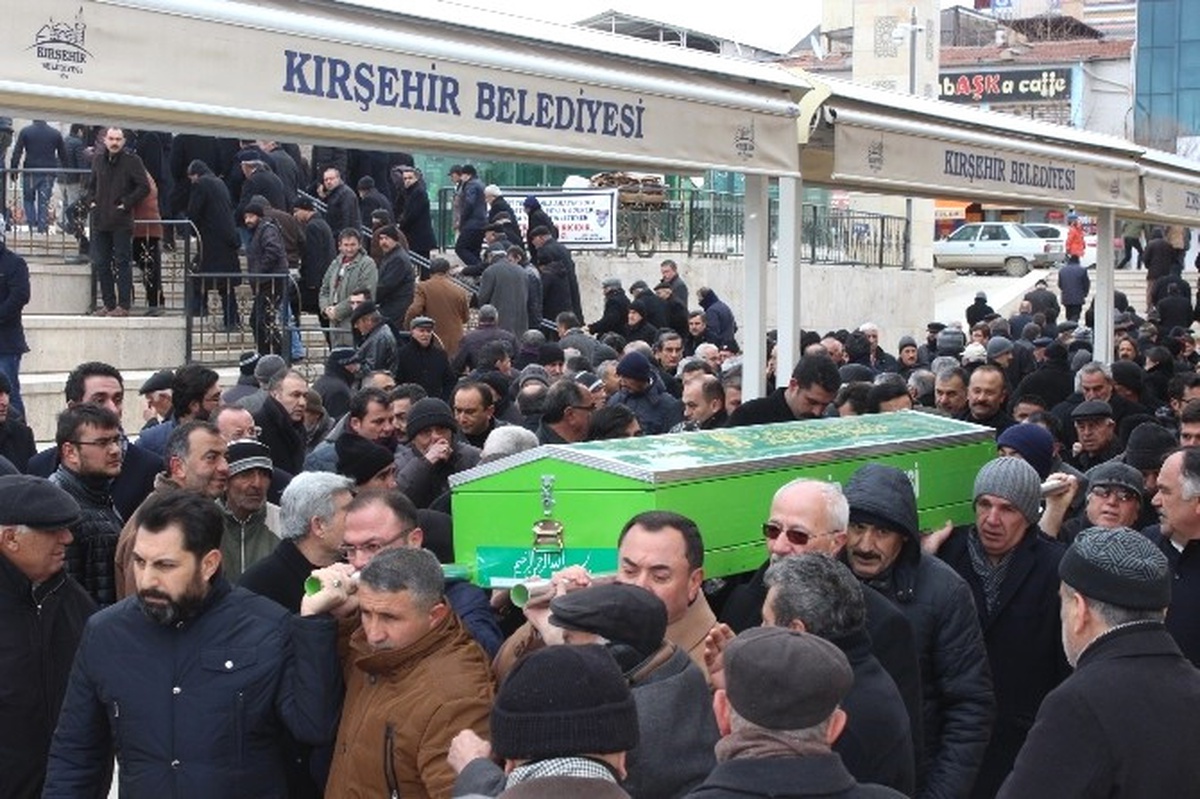 CHP İl Genel Meclis Üyesi Gazi Özer\'in Babası Son Yolculuğuna Uğurlandı