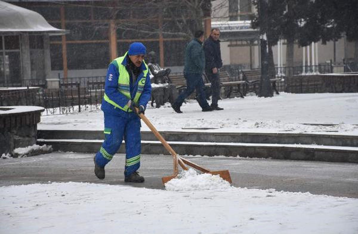 Çorlu\'da Kar Yağışı