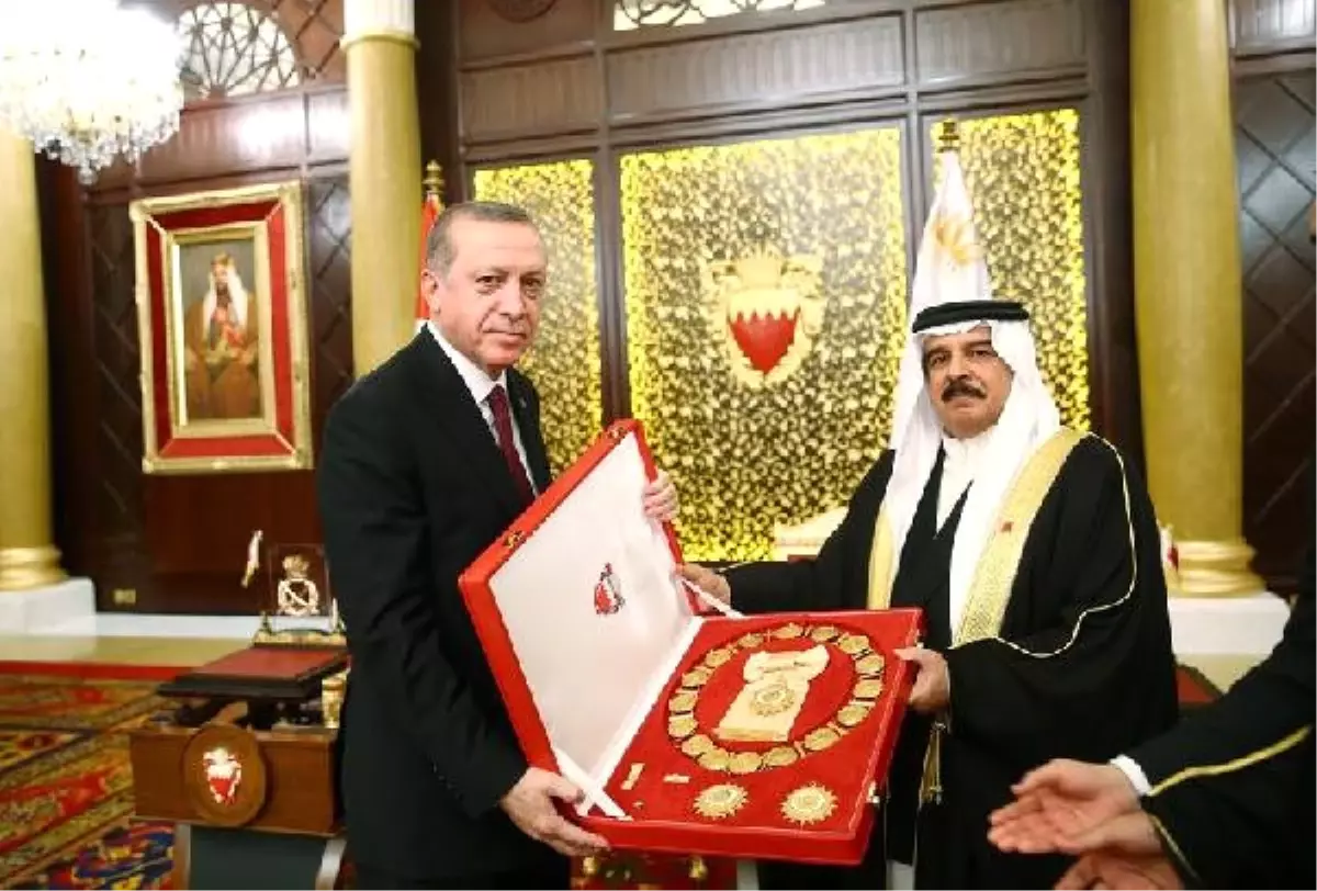 Cumhurbaşkanı Erdoğan\'a "Şeyh İsa Bin Selman Al Halife Madalyası" Tevdi Edildi